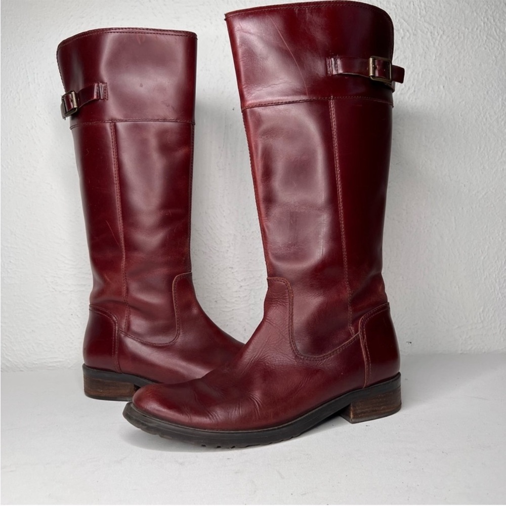 Eddie Bauer reddish brown riding boot